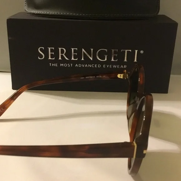 Serengeti Joan Tortoise Sunglasses Polarizedwith Green  display picture 2